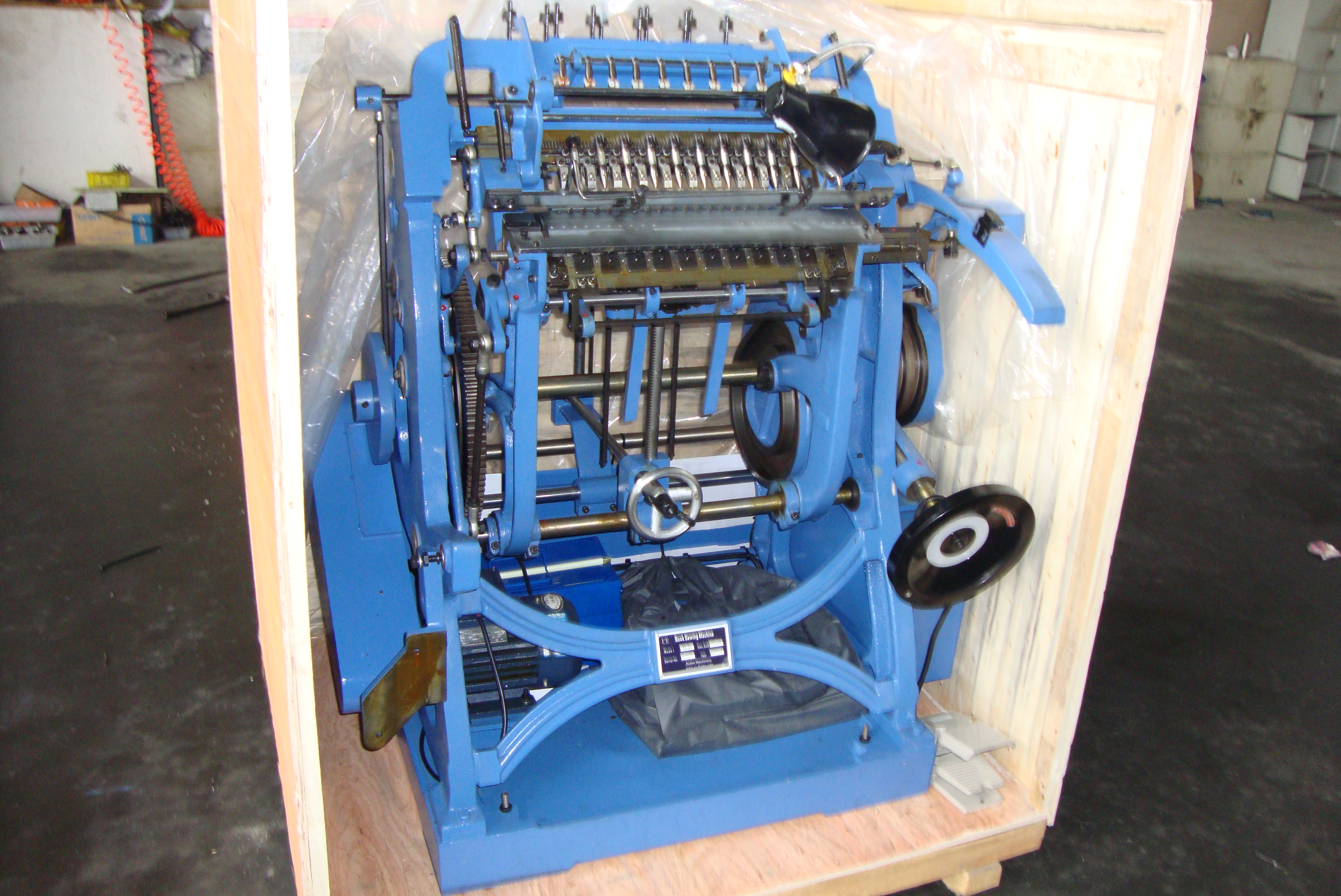 Model mesin jahit buku SX-01